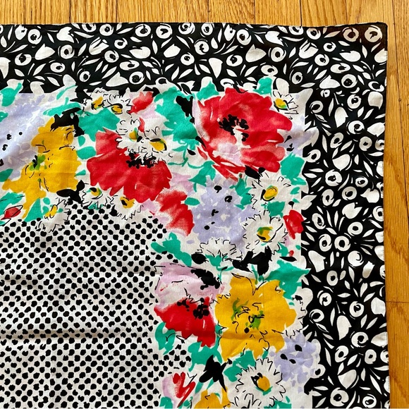Vintage 1960’s Avon Square Scarf Made In Italy Floral Black White Red Yellow - Picture 3 of 8